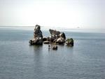 Восточные керченские пляжи с красивыми скалами-островами