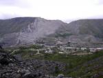 25й километр. Апатитовые рудники, сломанные горы.