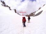 Путь спуска с перевала Дальний по леднику Егорова