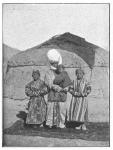Киргизка (изъ Мургабскаго аула) съ тремя сыновьями
