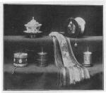 Серебряная чаша (изъ Лассы), молитвенный барабанъ изъ двухъ череповъ (изъ Гумбума) и молитвенные валики изъ матеріи, мѣди и серебра